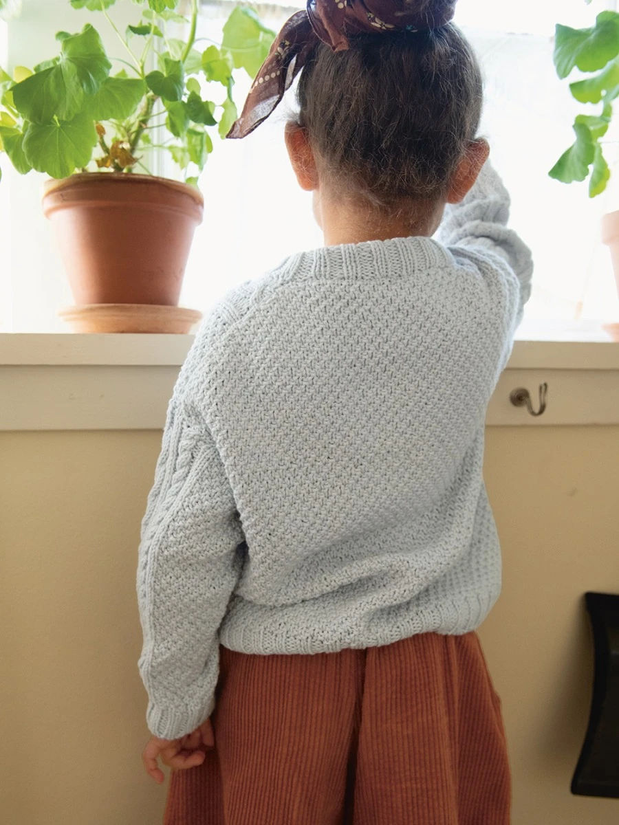 2501 Nr. 1a/b - Caspian Sweater Junior 2501 Nr. 1a/b - Caspian Sweater Junior