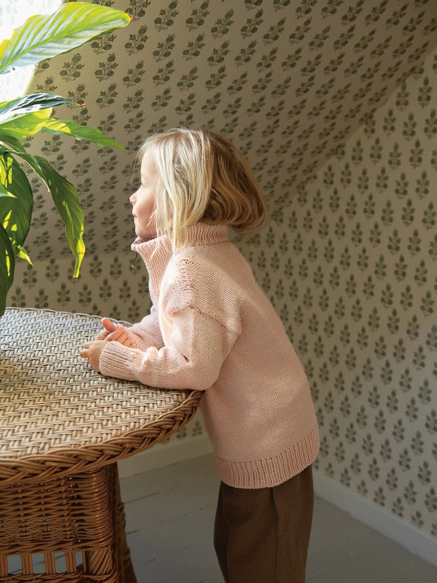 2501 Nr. 8a/b - Matthew Sweater 2501 Nr. 8a/b - Matthew Sweater