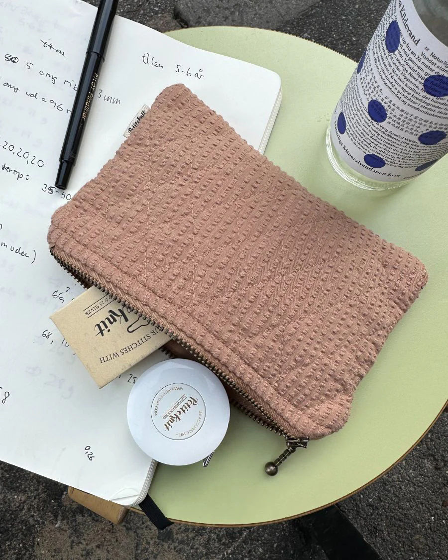 Knitter`s Tool Purse - Praline Seersucker